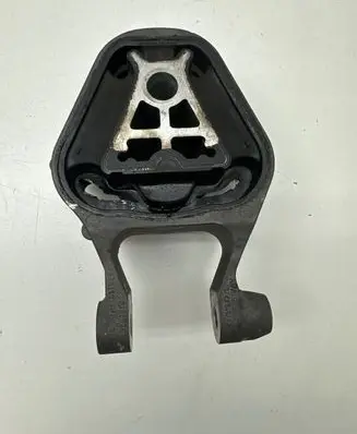 Volvo C40 Engine mount bracket 32380026