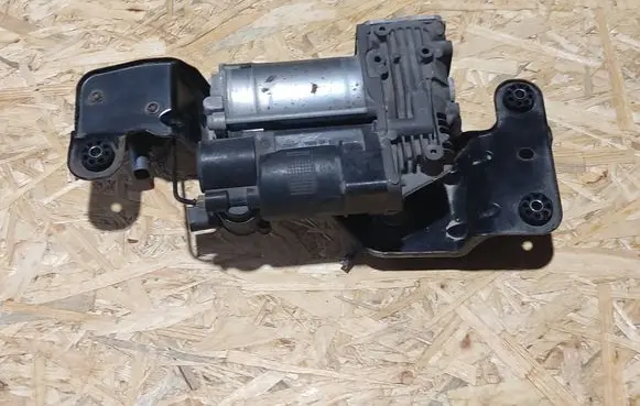 BMW X6 E71 Air suspension compressor/pump 6789938 37206789938 EBLV2008B4