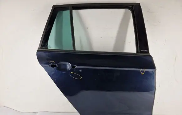 Volkswagen Golf Sportsvan Rear door 