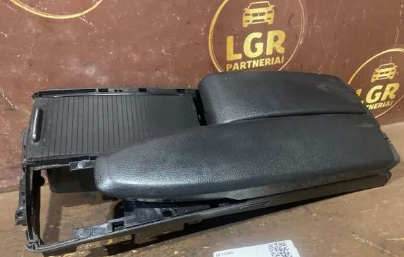 Mercedes-Benz C W204 Armrest A2046800639