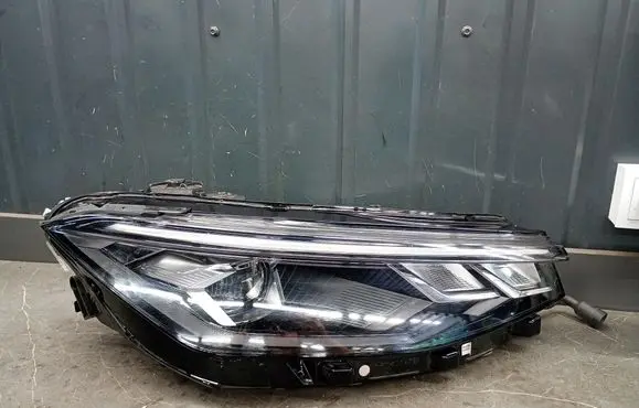 Volkswagen PASSAT B9 LED Daytime headlight 3J1941006