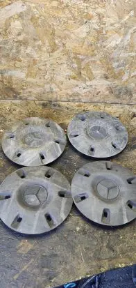 Mercedes-Benz Sprinter W906 R16 wheel hub/cap/trim A9064010025