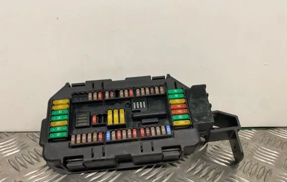 BMW X5 F15 Fuse module 9360371 61149360371