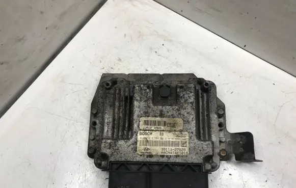 Hyundai Santa Fe Engine control unit/module 3911327825 3911627825