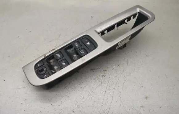 Volvo V50 Electric window control switch 30795081 8663817