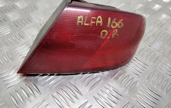 Alfa Romeo 166 Rear/tail lights