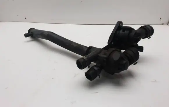 Engine coolant pipe/hose