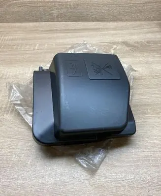 Renault Sandero I Fuse box cover 243825499R