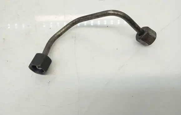 Volvo V40 Fuel main line pipe