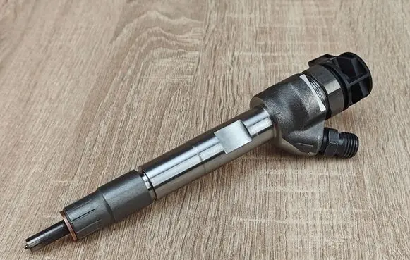 BMW 4 G22 G23 G24 G26 Fuel injector 8579236