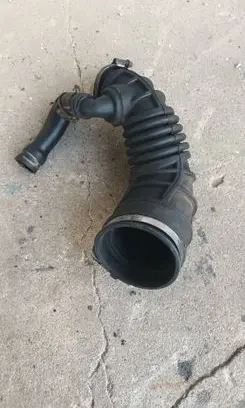 Opel Vectra C Air intake hose/pipe 90528773