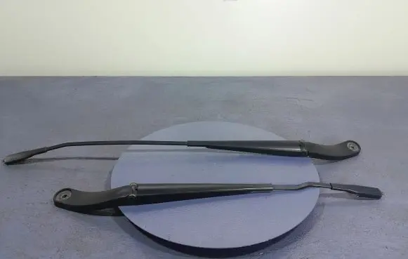 Ford Grand C-MAX Front wiper blade arm