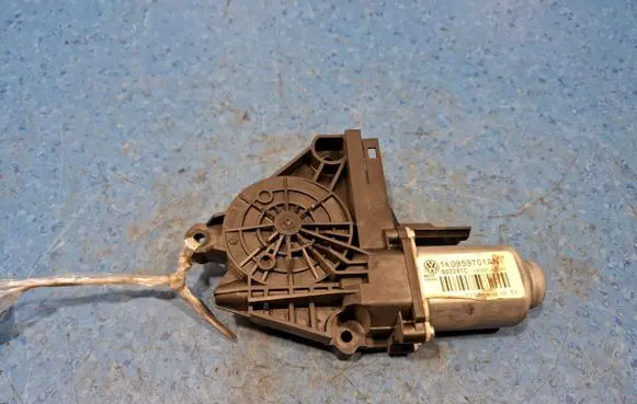 Volkswagen Golf V Vent window/glass motor 1k0959701AN