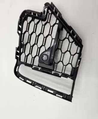 BMW X7 G07 Front bumper lower grill 8069889