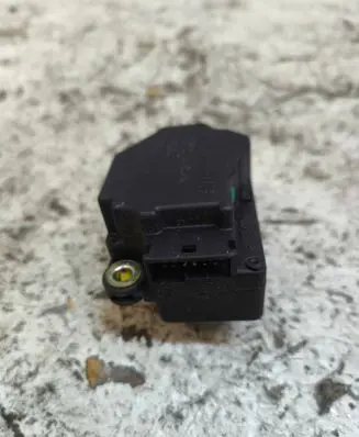 Volvo V70 Air flap motor/actuator 75622 75622D 16D801