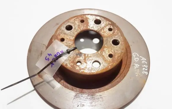Alfa Romeo 166 Rear brake disc neventiliuojamas
