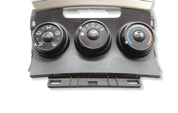 Toyota Verso Climate control unit 24N
