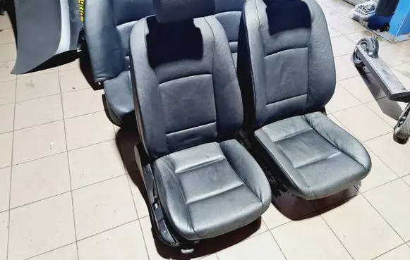 Seat set