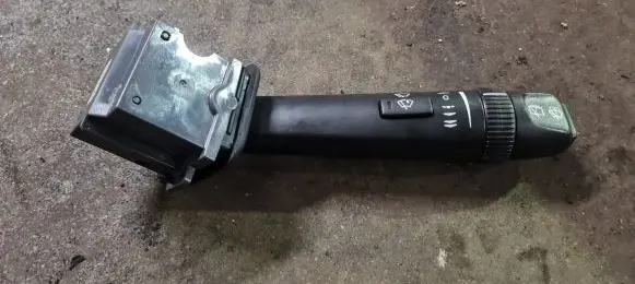 Volvo XC70 Wiper control stalk 30669742