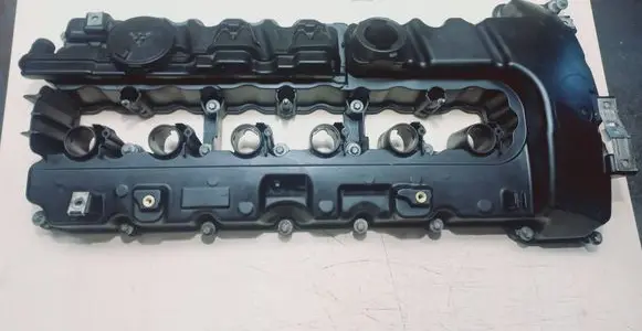 BMW 5 E60 E61 Rocker cam cover 70303086 7548196