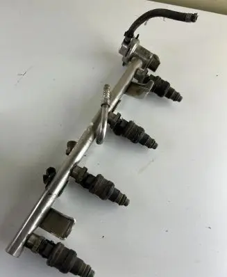 Audi A6 S6 C5 4B Fuel injectors set 0280150447 058133681C 058133681
