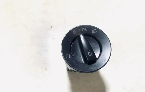 Skoda Fabia Mk2 (5J) Light switch 3b0941531b k29605
