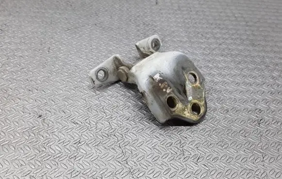 Mitsubishi Pajero Sport I Front door upper hinge