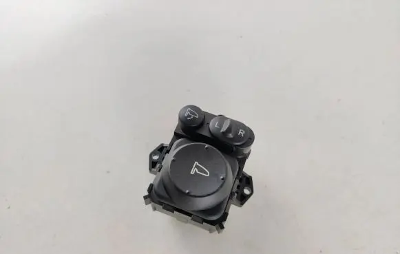 Honda Civic Wing mirror switch SMGE110 NH167L2349T