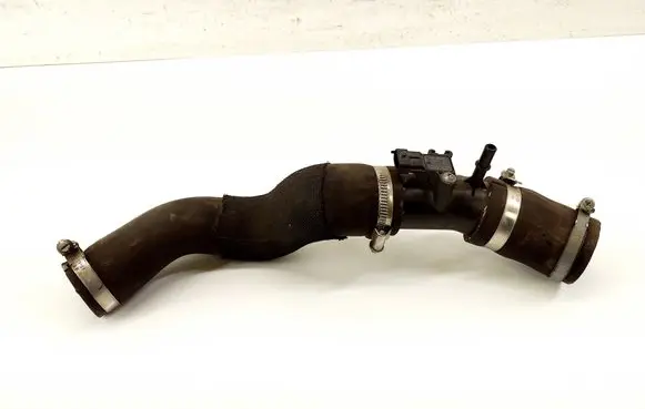 Intercooler hose/pipe