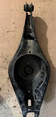 Volvo XC40 Rear control arm 32246373