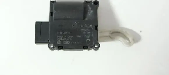Audi A8 S8 D3 4E Air flap motor/actuator 4F0820511B