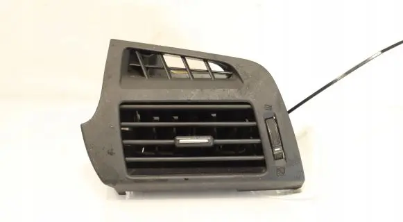 Toyota Verso Dashboard side air vent grill/cover trim