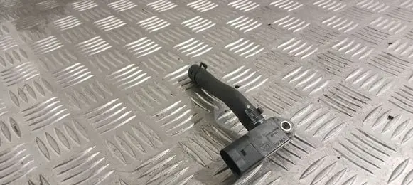 Audi A4 S4 B9 Exhaust gas pressure sensor 04L906051C