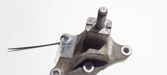 Ford Mondeo Mk III Engine mounting bracket 3s717m125ca 3s71-7m125-ca
