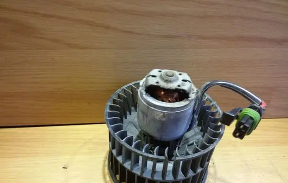 Renault Espace III Heater fan/blower 0130063507