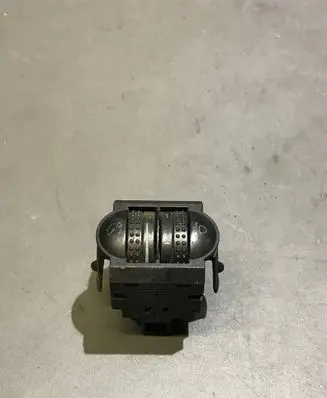 Volkswagen Golf V Headlight level height control switch 3B0941333C