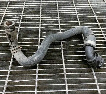 BMW 7 F01 F02 F03 F04 Engine coolant pipe/hose 15476810