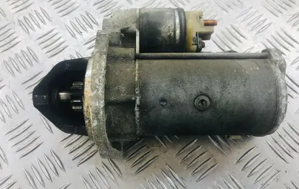 Mercedes-Benz Vito Viano W639 Starter motor 0051511301