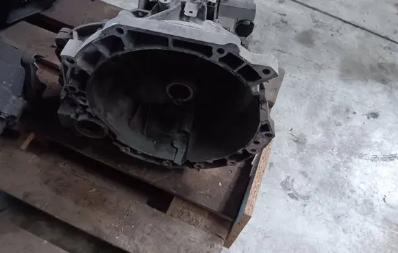 Ford C-MAX I Manual 5 speed gearbox 4m5r7002ne