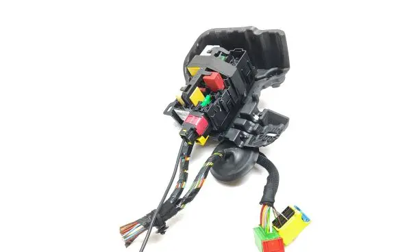 Peugeot 2008 I Fuse module 4531902