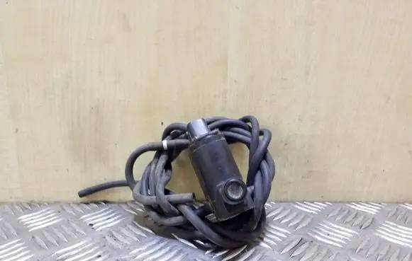 Hyundai Santa Fe Windscreen/windshield washer pump 9851026100