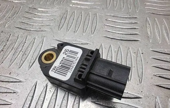 Toyota Avensis T270 Airbag deployment crash/impact sensor 8983105040