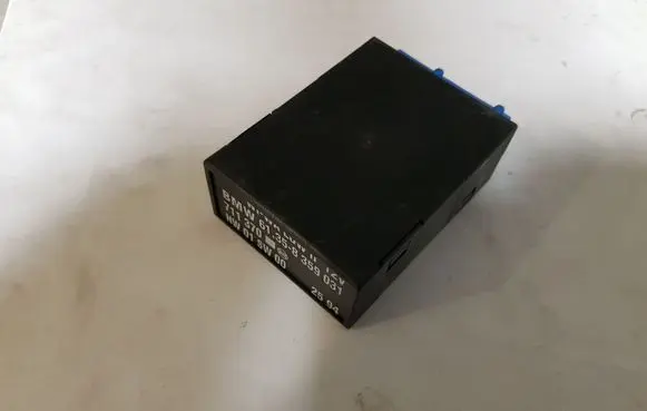 BMW 7 E38 Comfort/convenience module 8359031