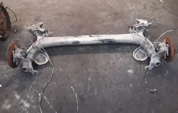 Renault Megane III Rear axle beam 