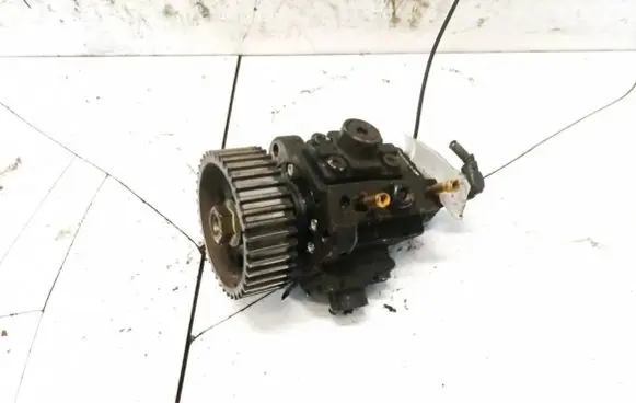 Opel Astra H Fuel injection high pressure pump 0445010097 0055193731
