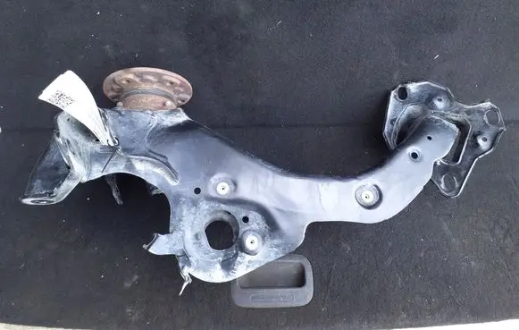 Mini Cooper Countryman F60 Rear wheel hub 6898964