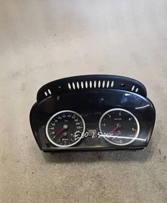 BMW 5 E60 E61 Speedometer (instrument cluster) 110080213 62116945633