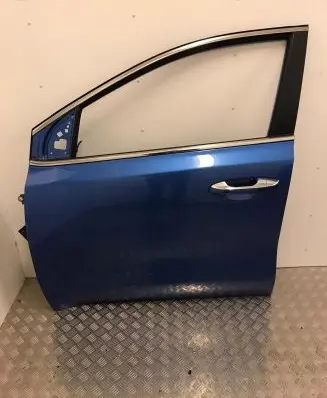 KIA Sportage Front door