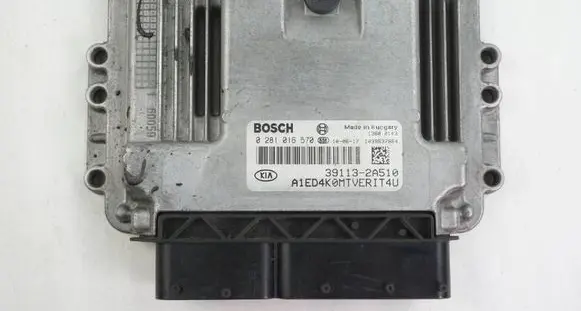 KIA Ceed Engine control unit/module 391132A510 0281016570