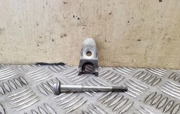 Audi A6 C7 Fuel Injector clamp holder 059216J